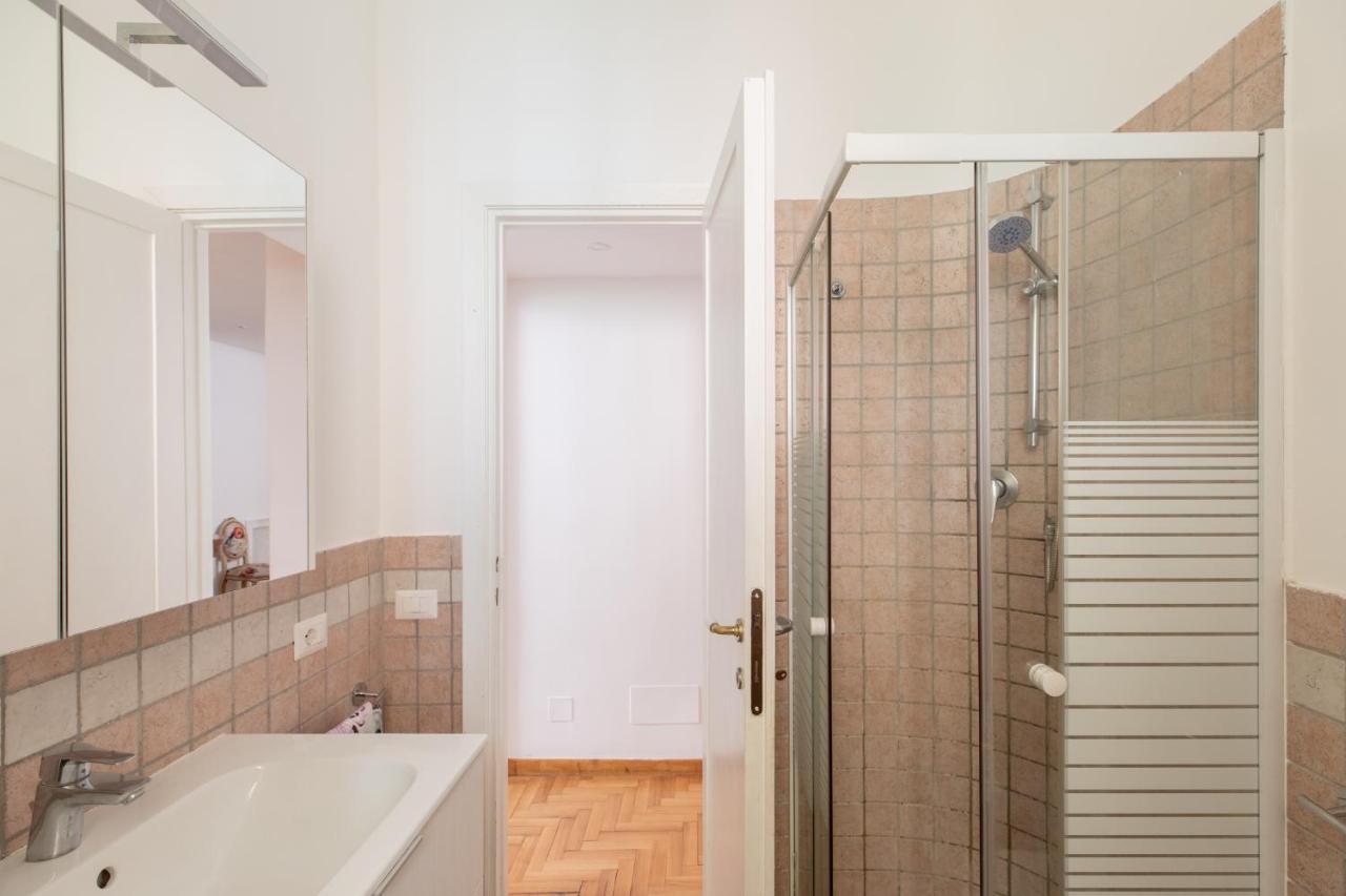 Iflat Red Roman Apartament Εξωτερικό φωτογραφία