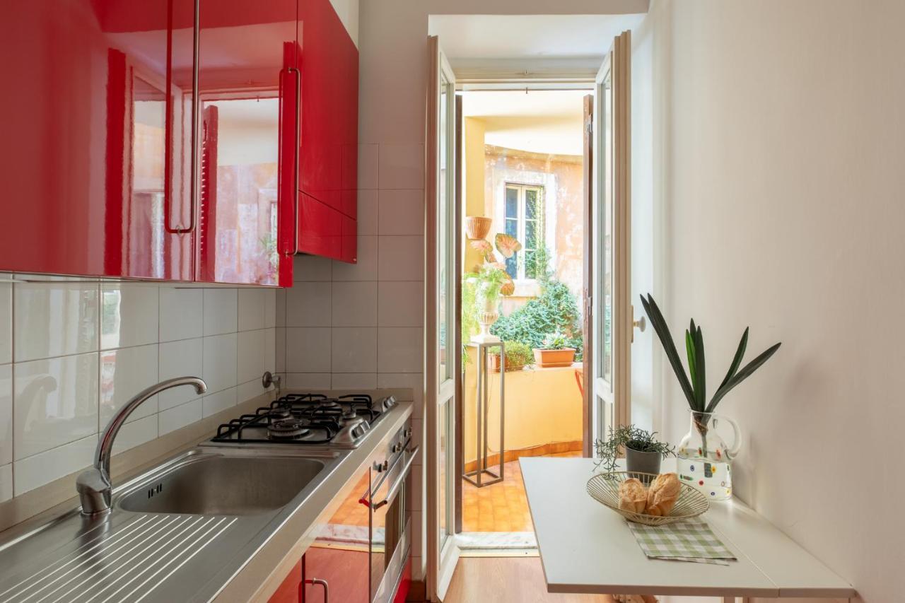 Iflat Red Roman Apartament Εξωτερικό φωτογραφία