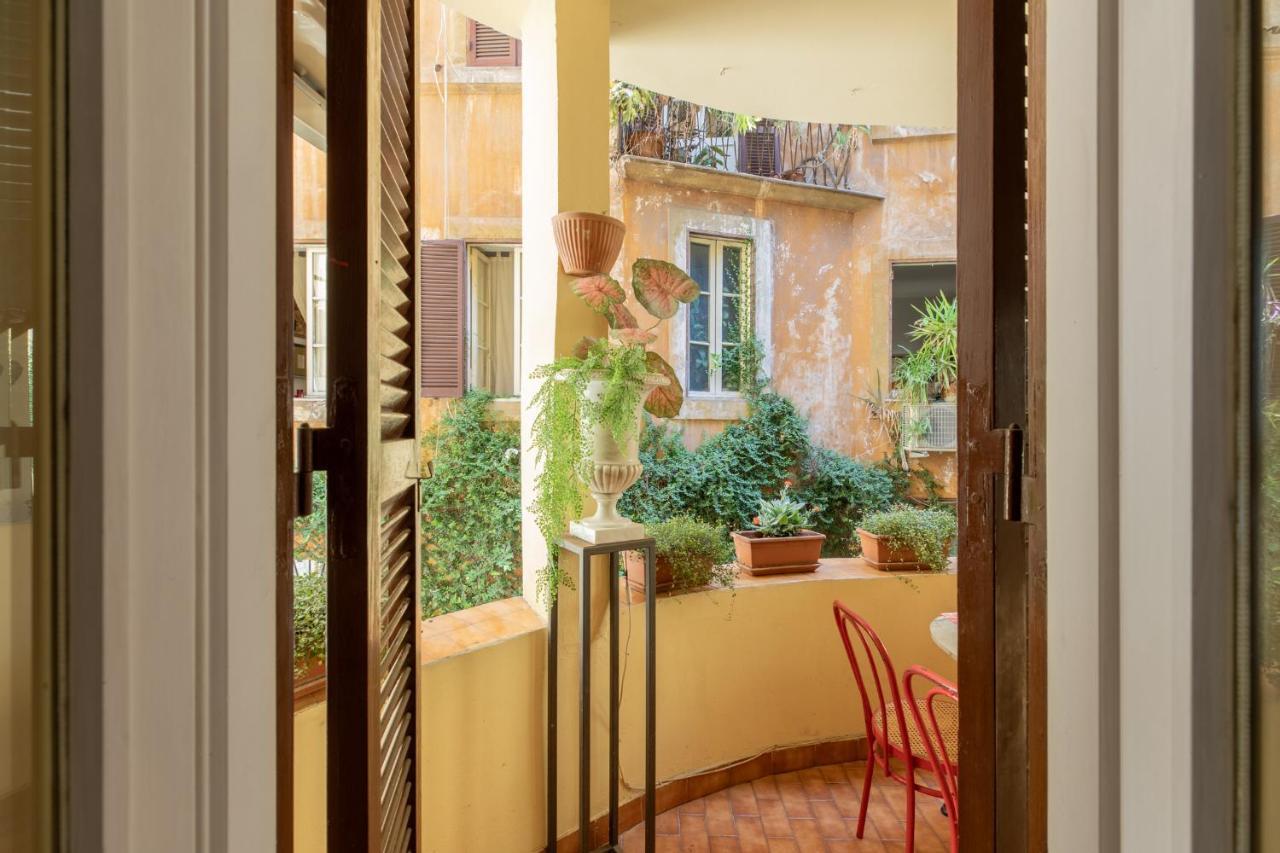 Iflat Red Roman Apartament Εξωτερικό φωτογραφία