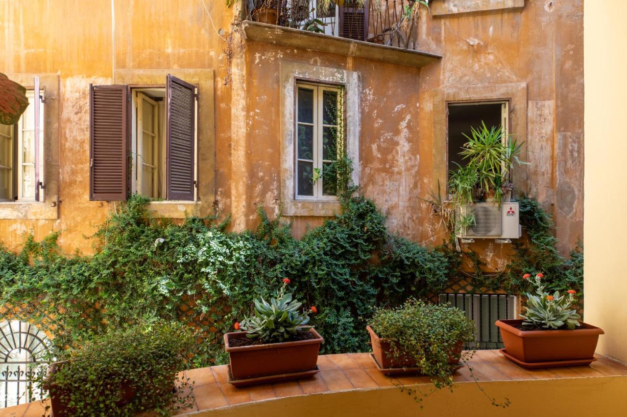 Iflat Red Roman Apartament Εξωτερικό φωτογραφία