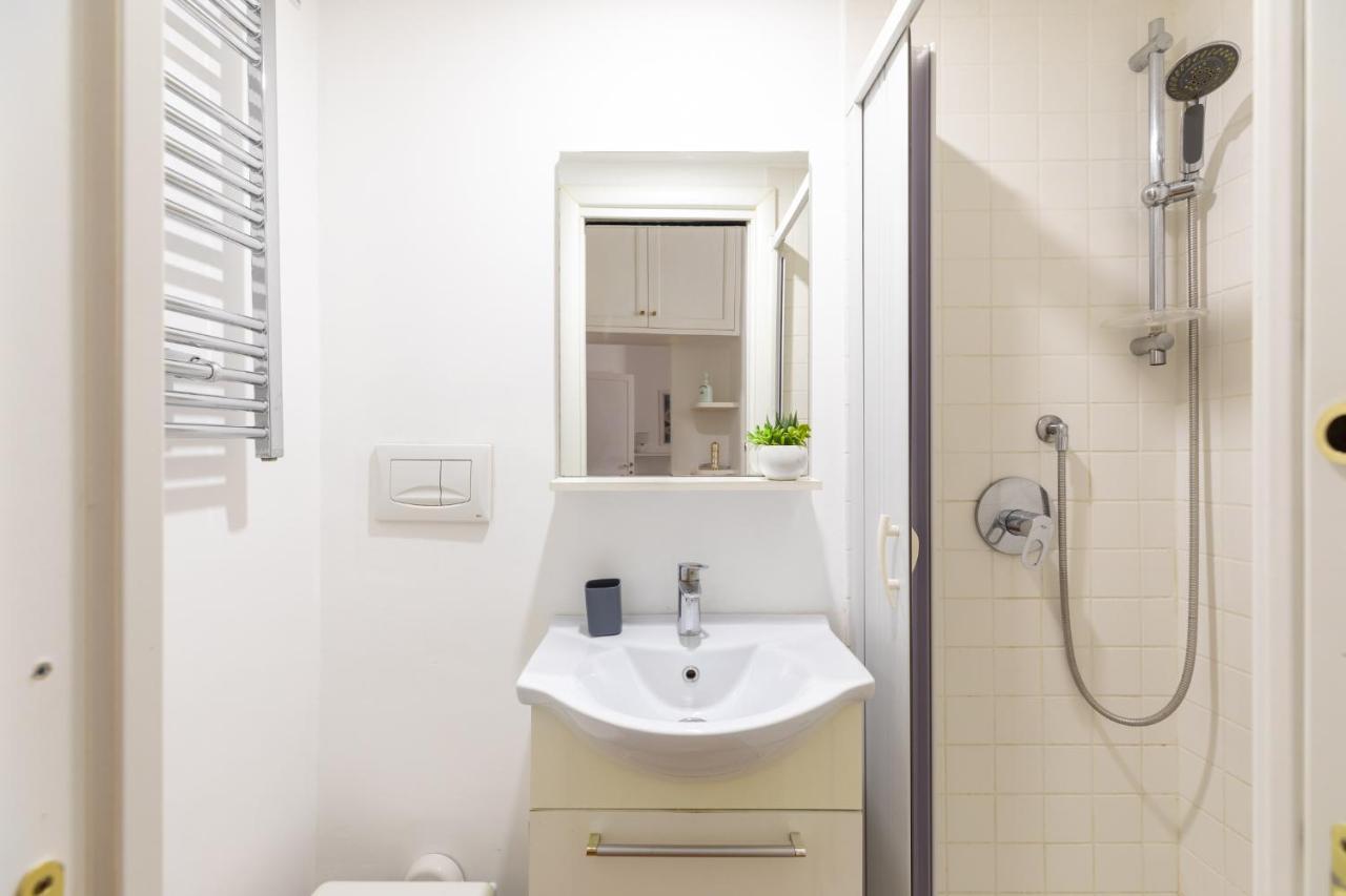 Iflat Red Roman Apartament Εξωτερικό φωτογραφία