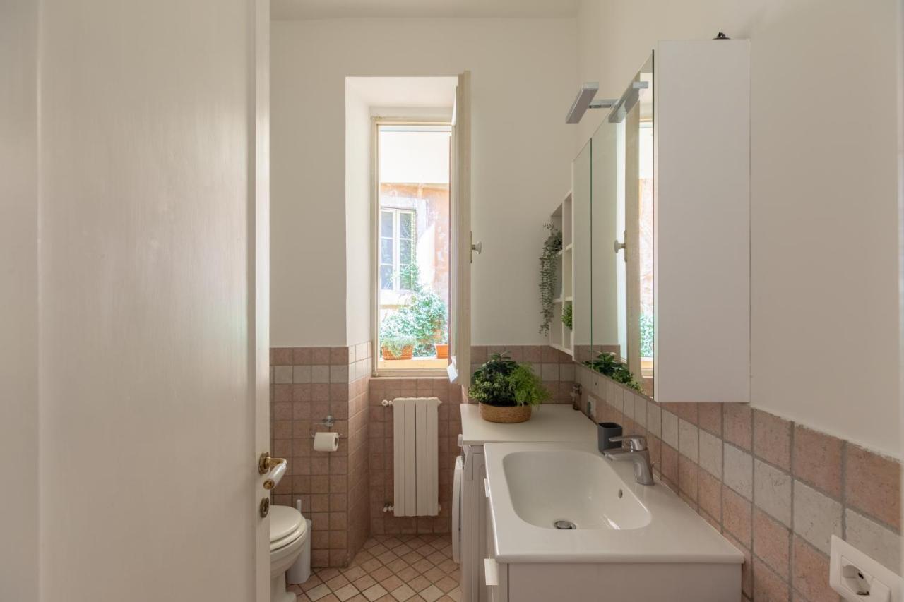 Iflat Red Roman Apartament Εξωτερικό φωτογραφία
