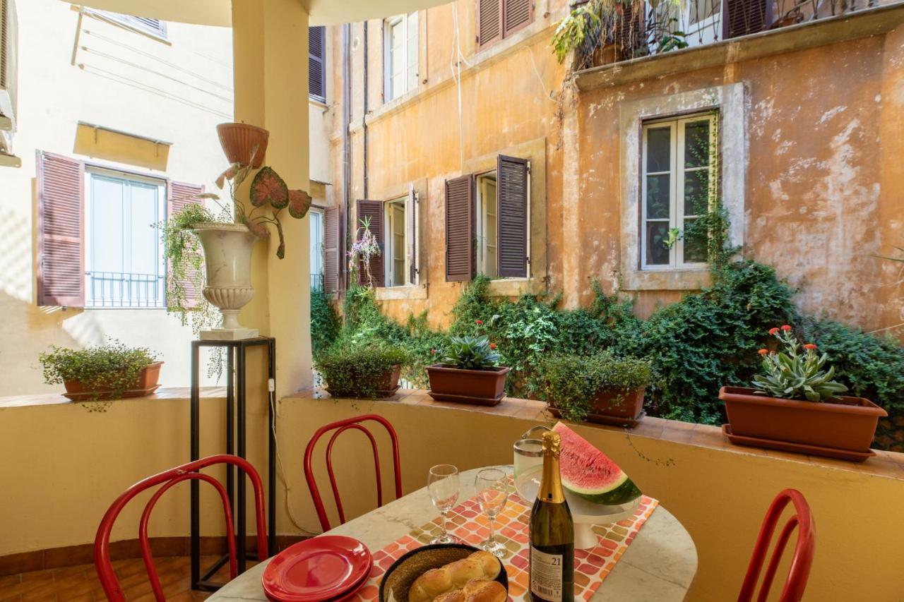 Iflat Red Roman Apartament Εξωτερικό φωτογραφία